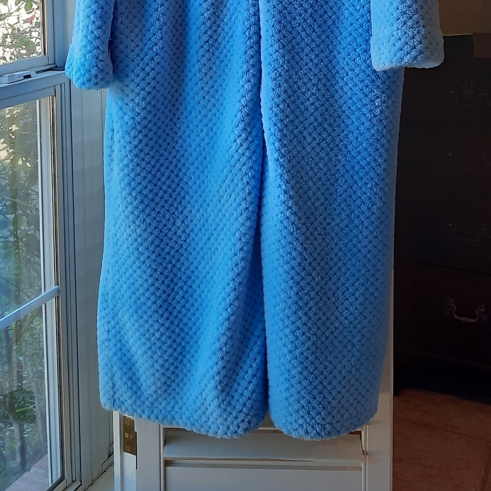 Two Robes excellent condition - Picture 3 of 6